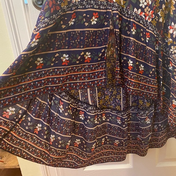 Aly Daly High-Low Dress for Fall - Picture 5 of 7